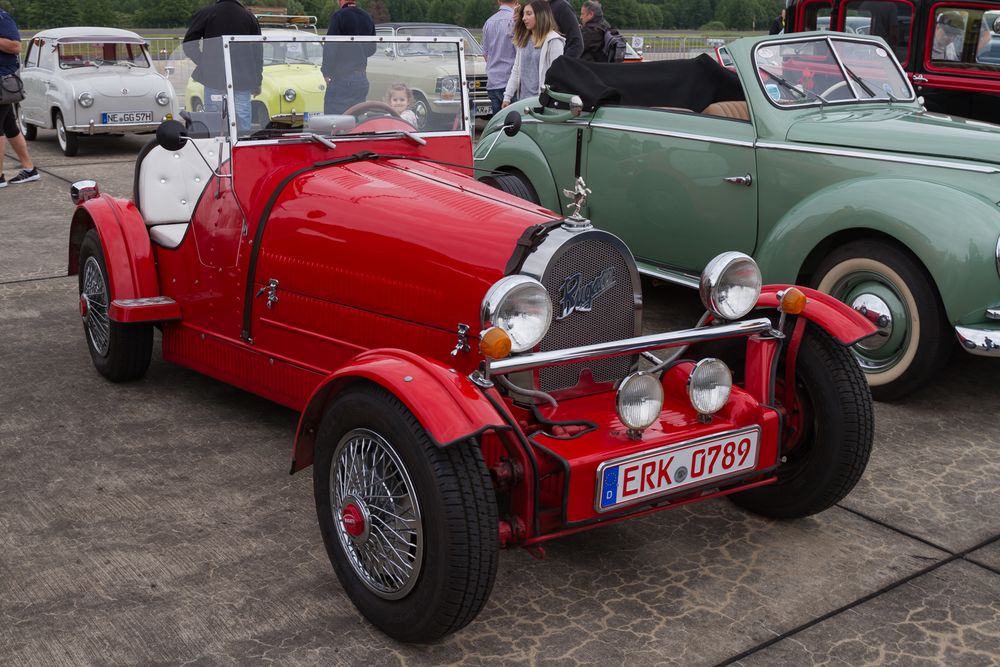 Roter Bugatti