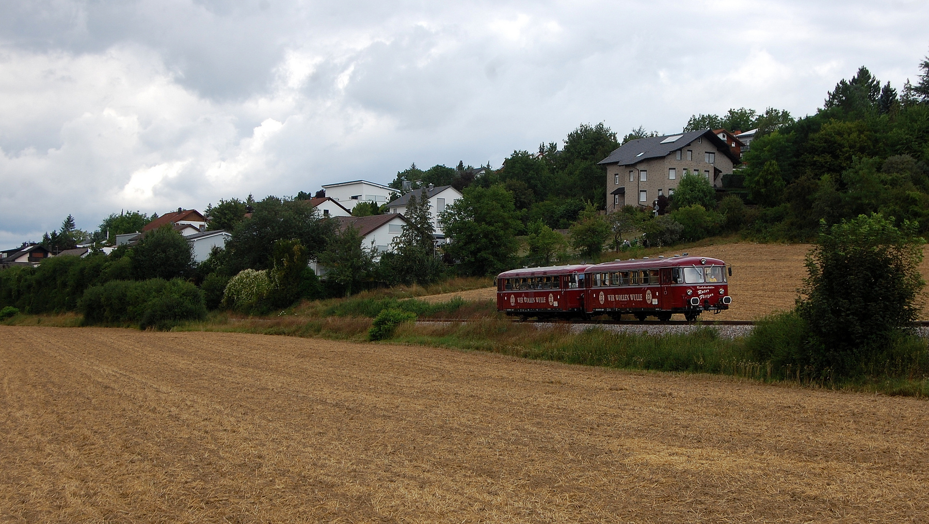 "Roter Flitzer" auf der Krebsbachtalbahn bei Neckarbischofsheim 26.7.2020