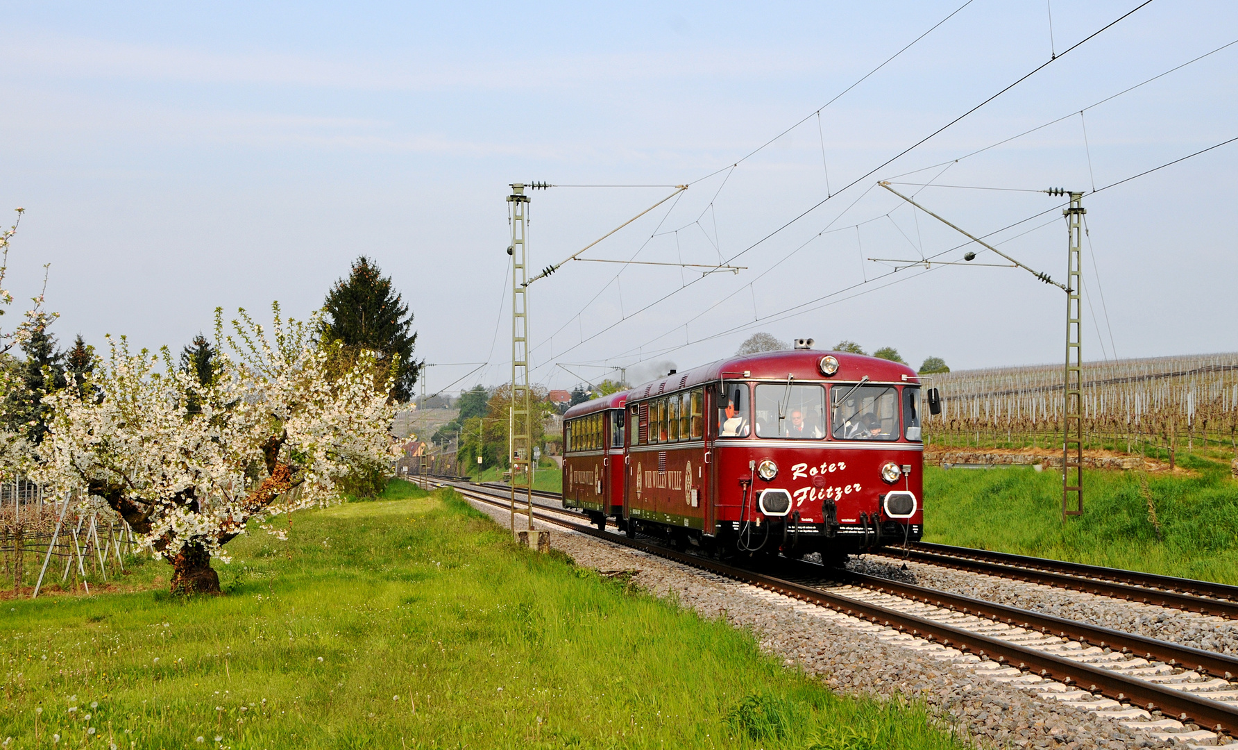 Roter Flitzer unterwegs