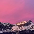 Roter Himmel über den Alpen