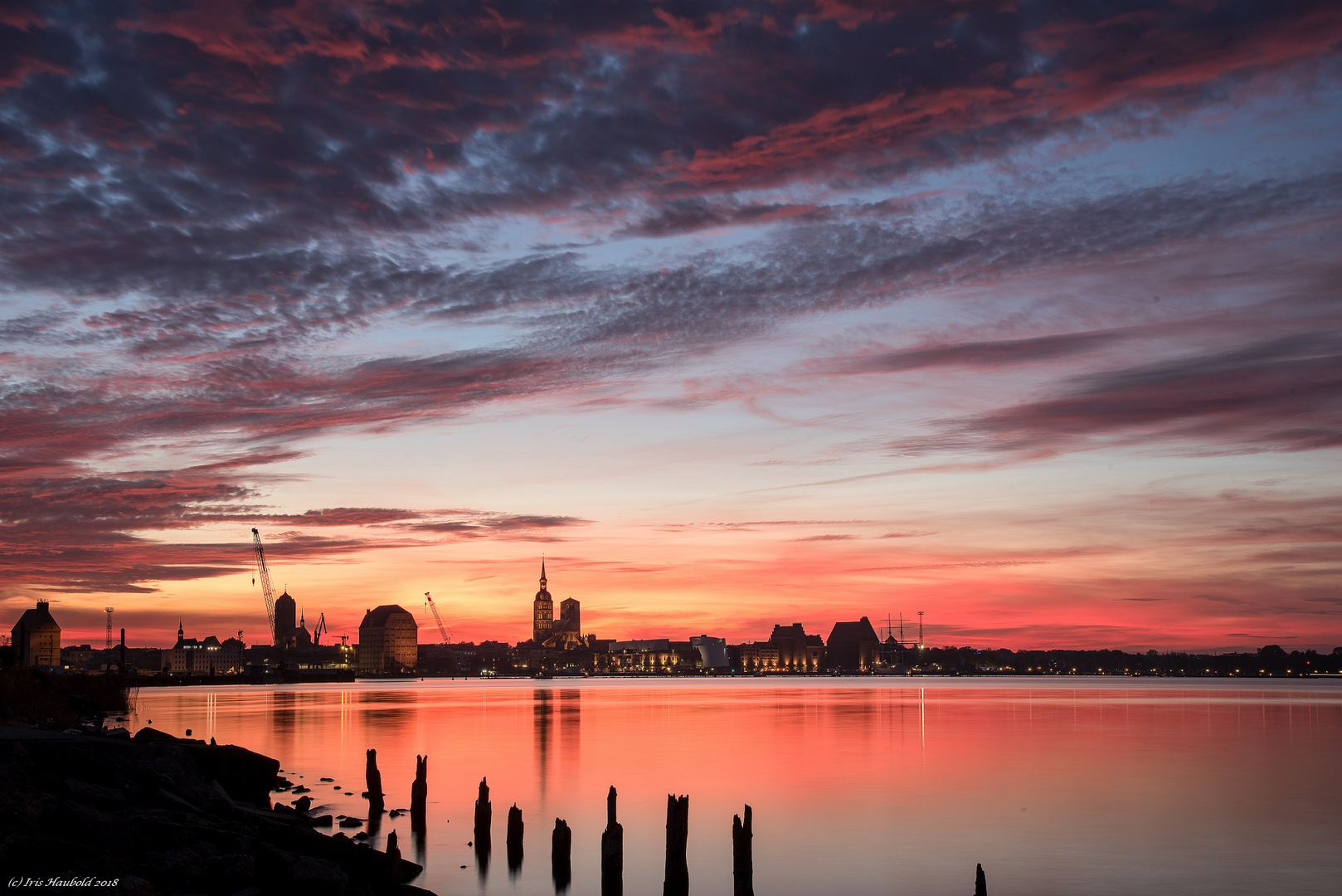 Roter Himmel über Stralsund