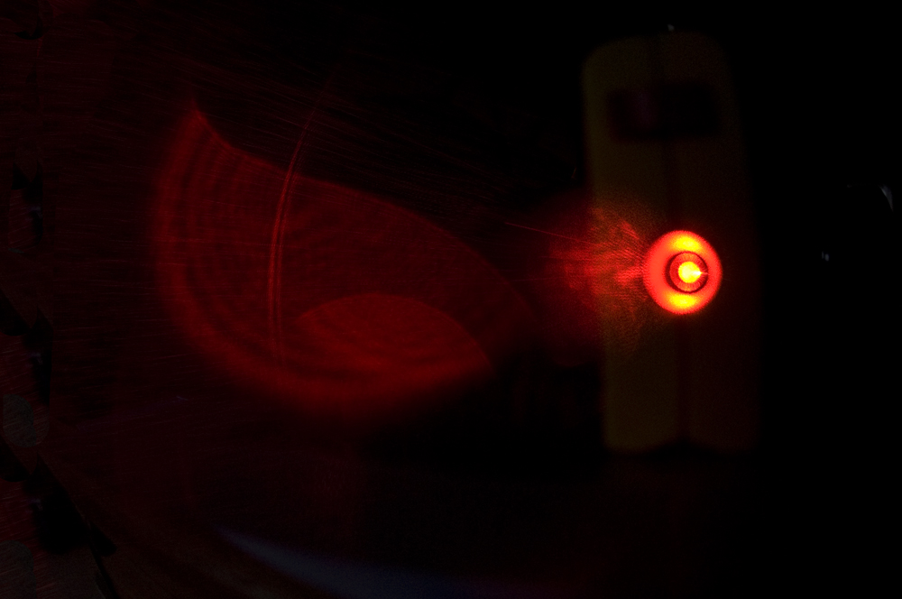roter Laser im Fisheye - Reflektionen