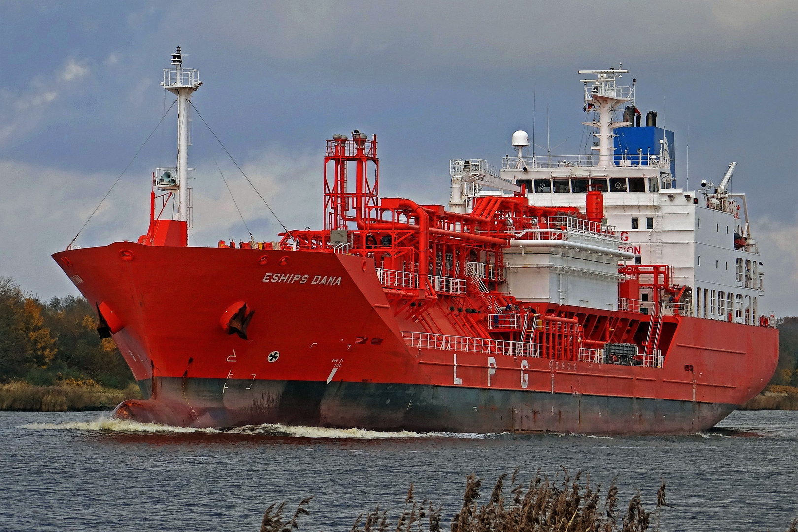 roter LPG-Tanker 