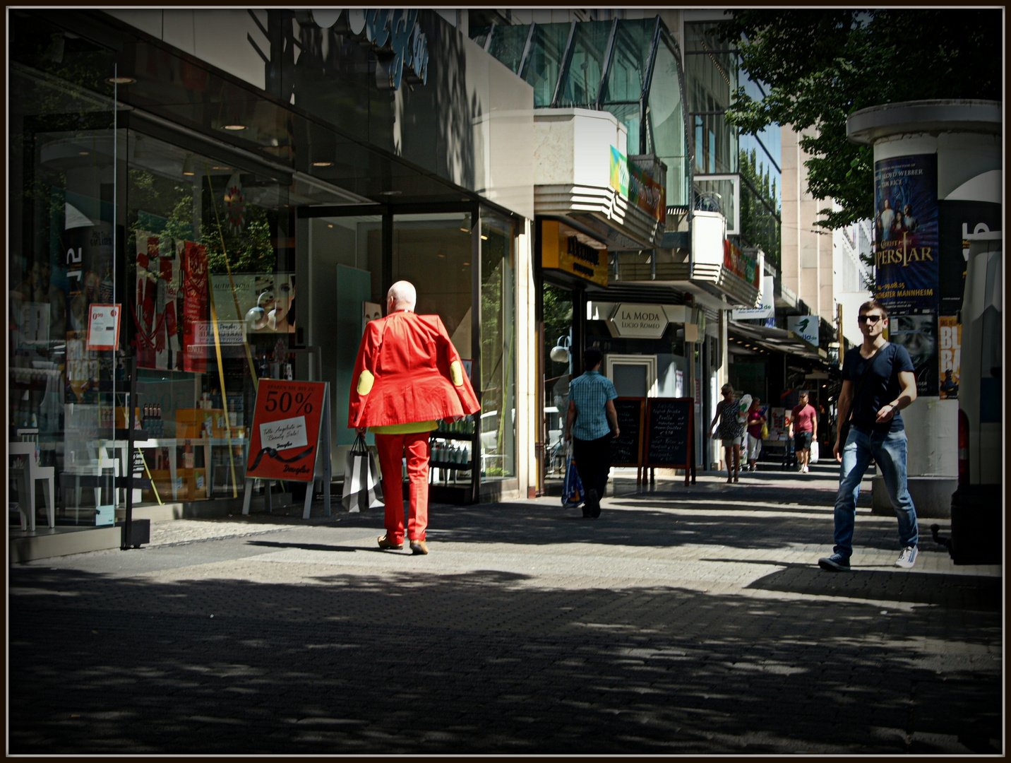 Roter Milan...