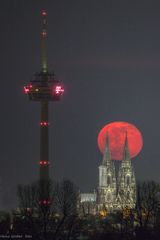 Roter Mond 2