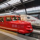 roter Pfeil und TGV Lyria