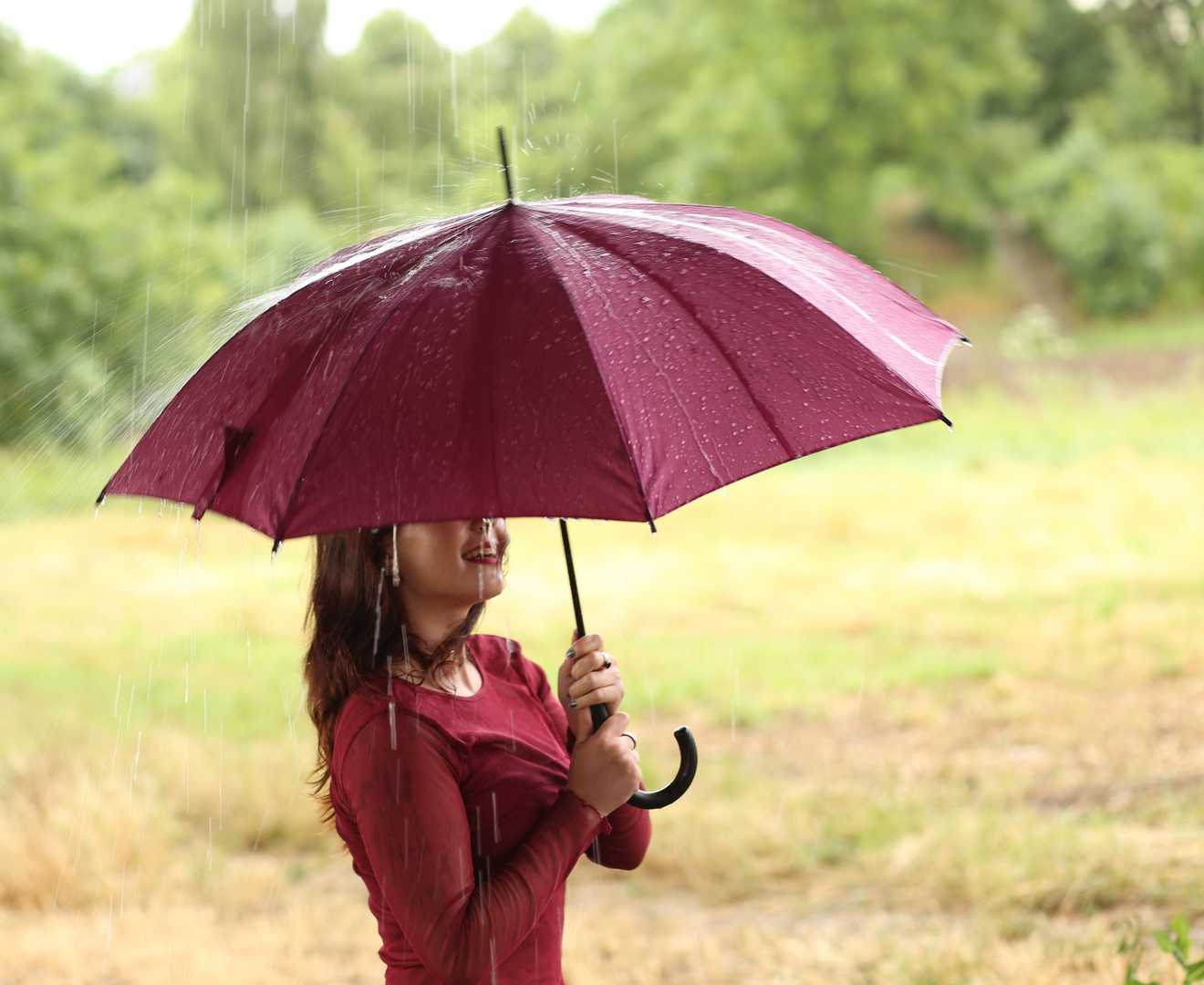 Roter Regenschirm 