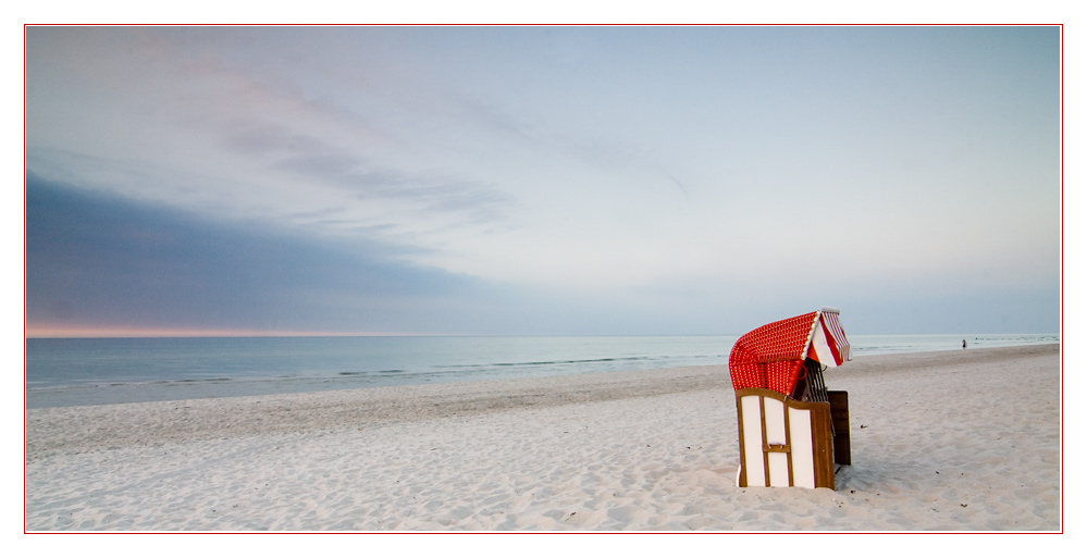 Roter Strandkorb