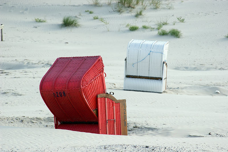 Roter Strandkorb