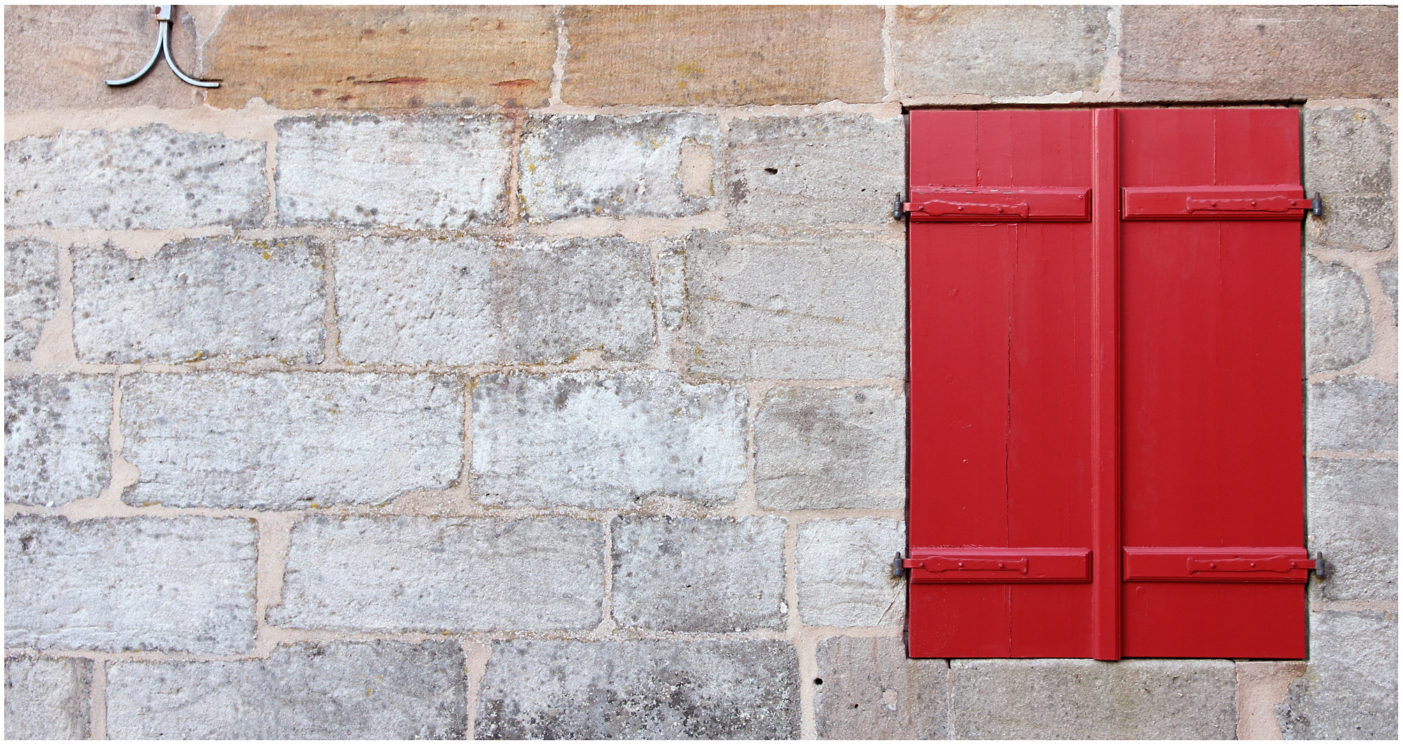 Rotes Fenster