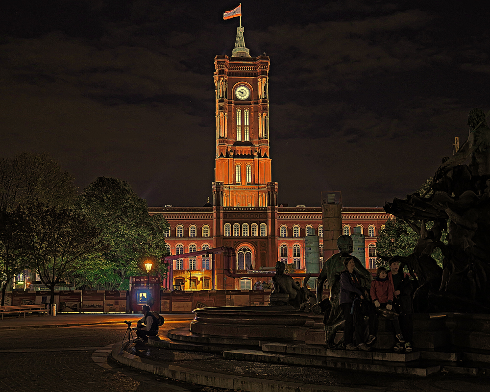 Rotes Rathaus & Neptunbrunnen