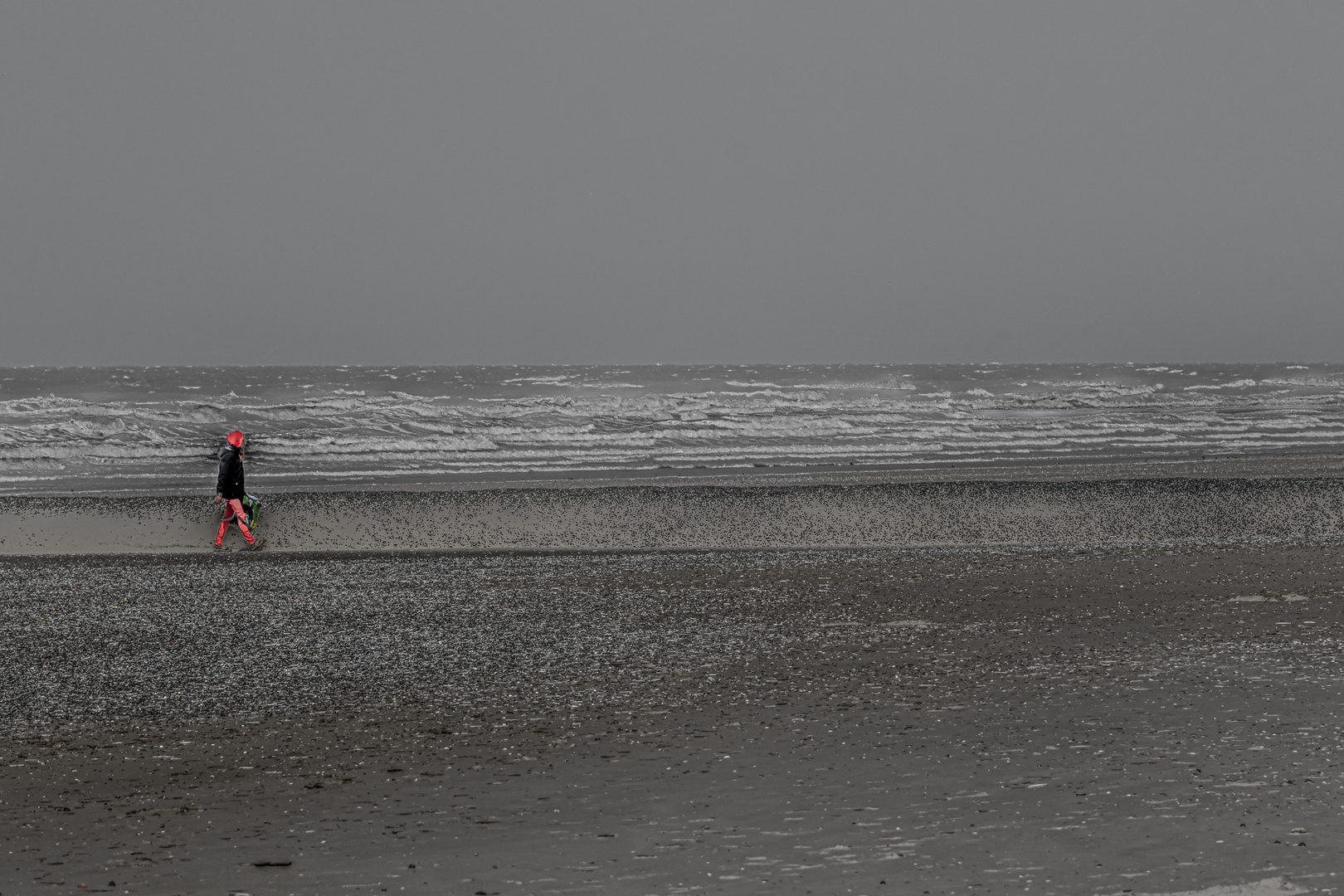 "Rotkäppchen" am Strand