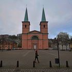 Rotkäppchen vor der Laurentiuskirche