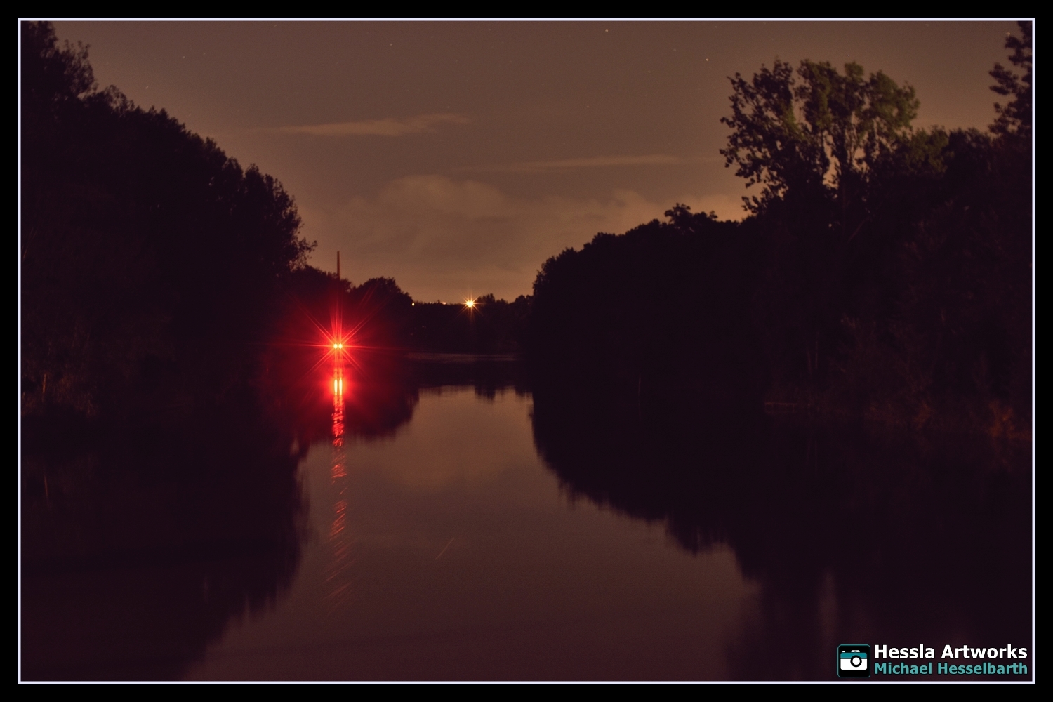 Rotlicht an der Peißnitzbrücke - Halle/Saale