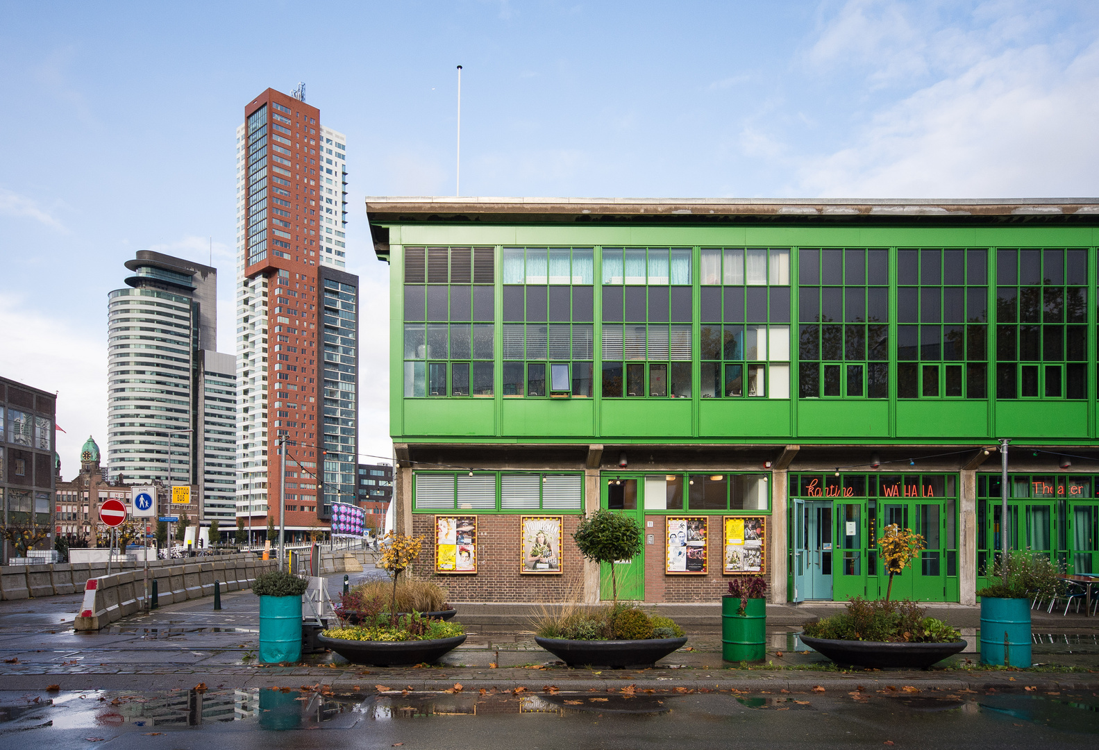 Rottedam - Katendrecht - Veerlaan - Theatre Walhallakop van zuid rijnmond zuid-holland