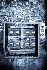 rotten fuse box