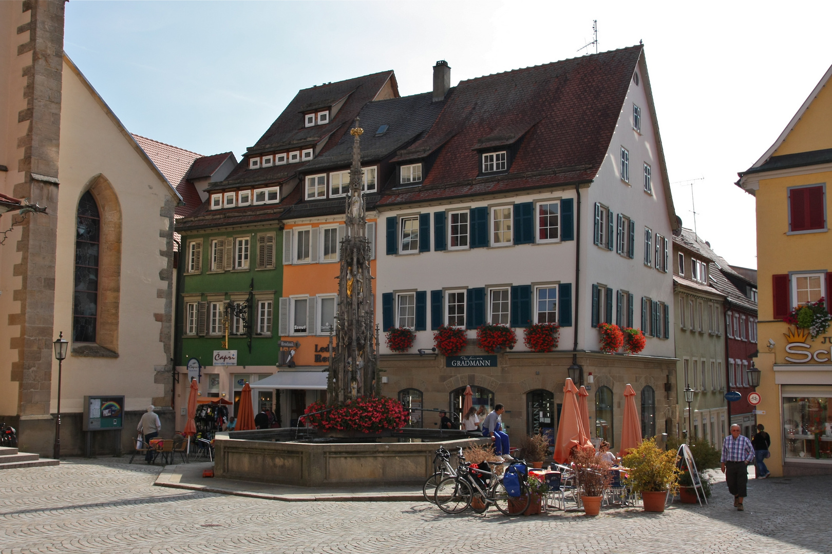 Rottenburg: Marktplatz mit Brunnen