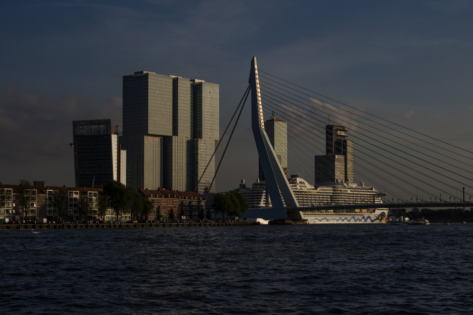 Rotterdam am Abend