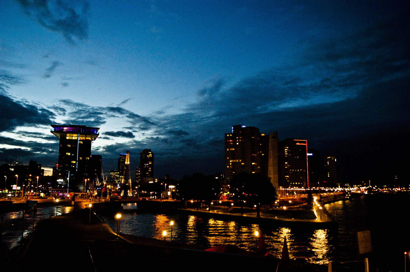 Rotterdam bei Nacht