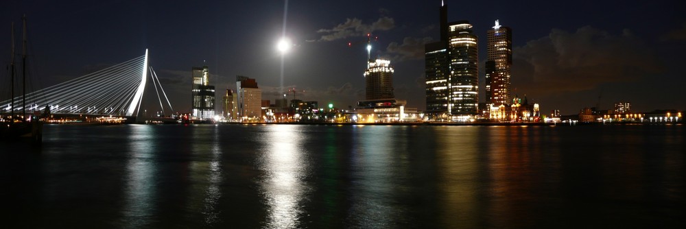 Rotterdam bei Nacht