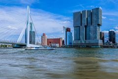 Rotterdam Erasmusbruk, Wasserbus, De Rotterdam Turm