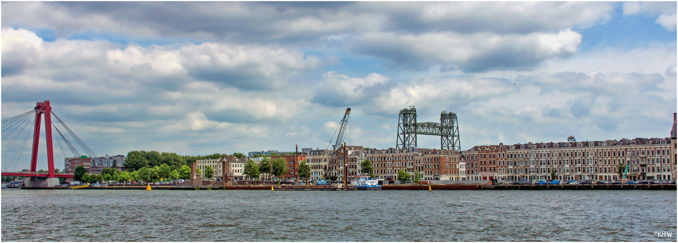 Rotterdam (NL) Impression von der "Nieuwe Maas"