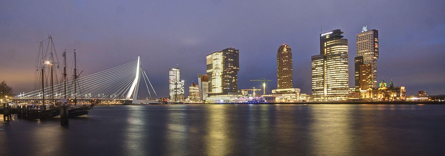 Rotterdam - Veerhaven - Nieuwe Maas River - View on Kop op Zuid & Erasmusbrug