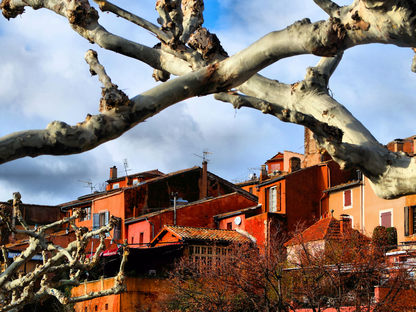 Rouge-Roussillon. 3.