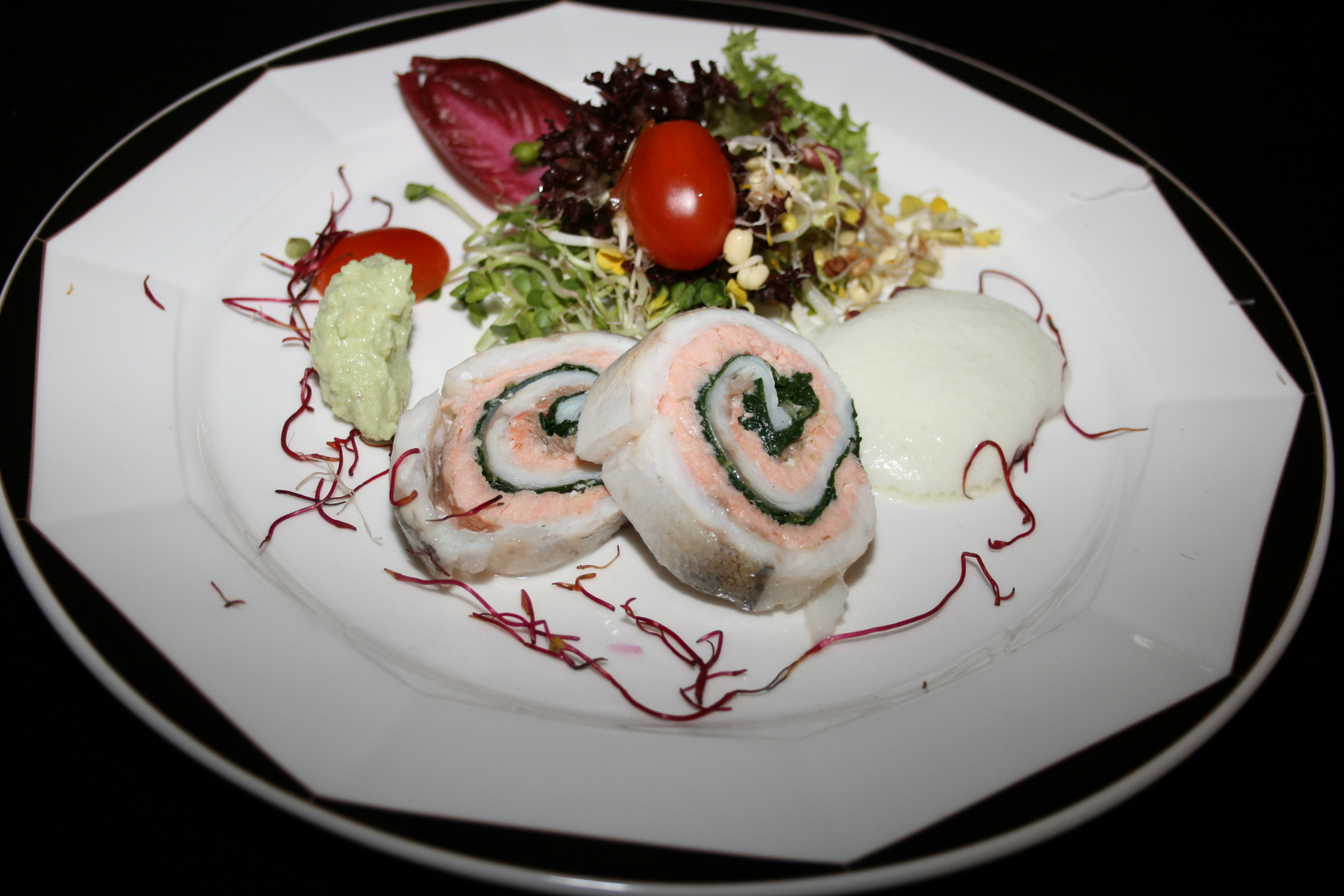 Roulade von Zander und Lachs Foto &amp; Bild | stillleben, food-fotografie ...