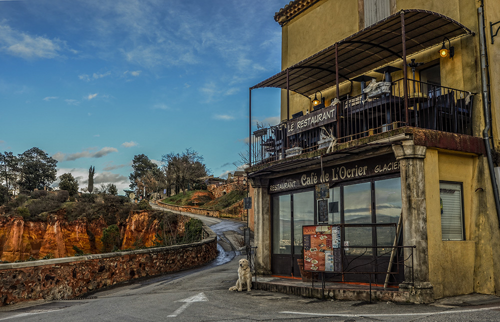 Roussillon - Café de L`Ocrier