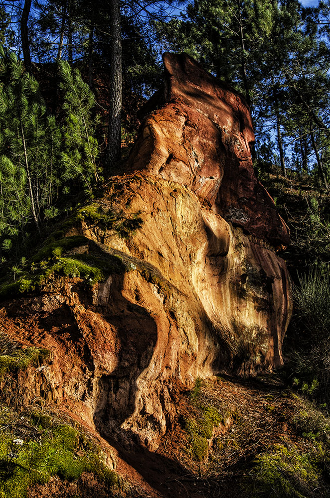 Roussillon - Ockerfelsen