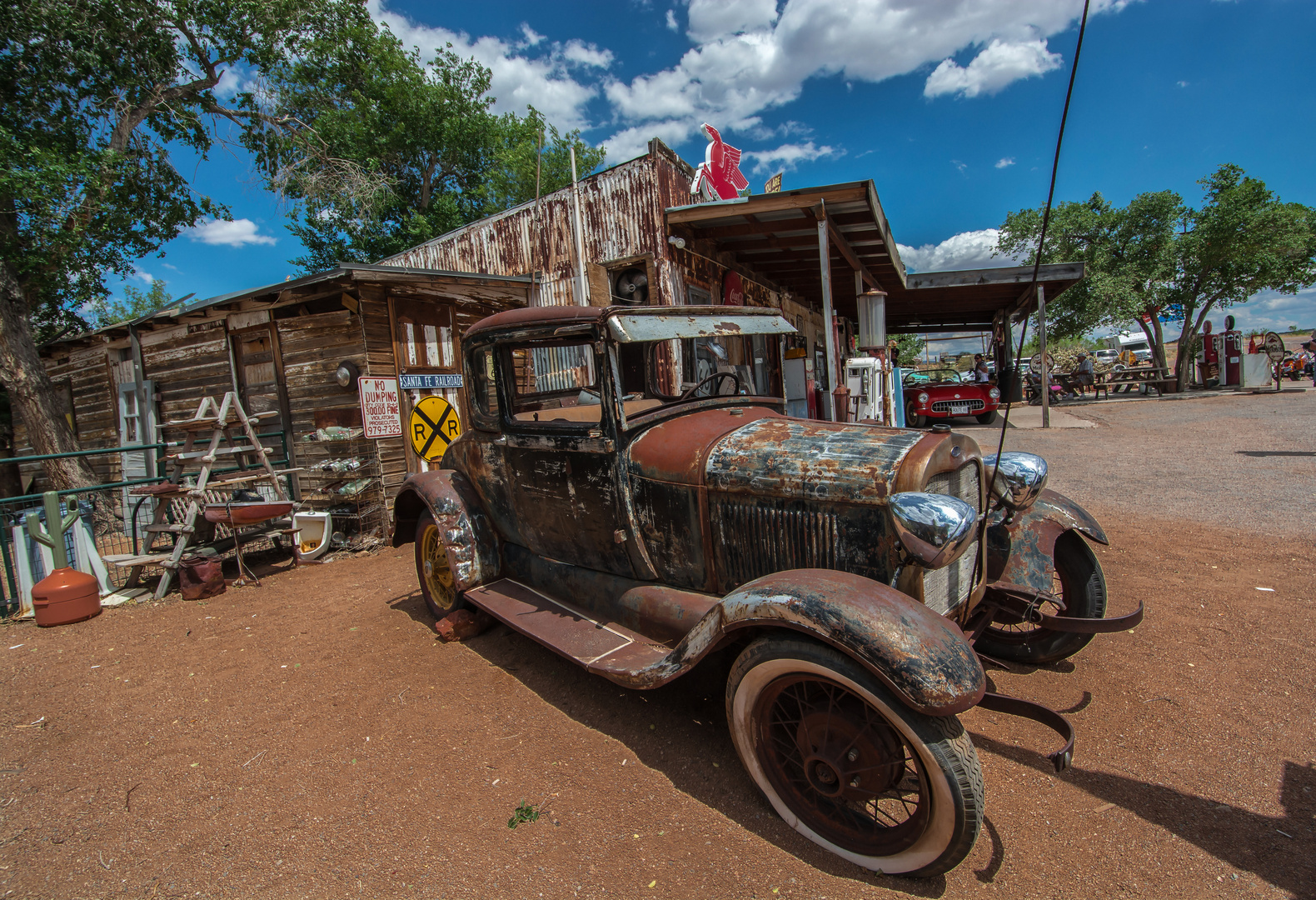 “Route 66 Feeling pur” - Hackberry General Store.