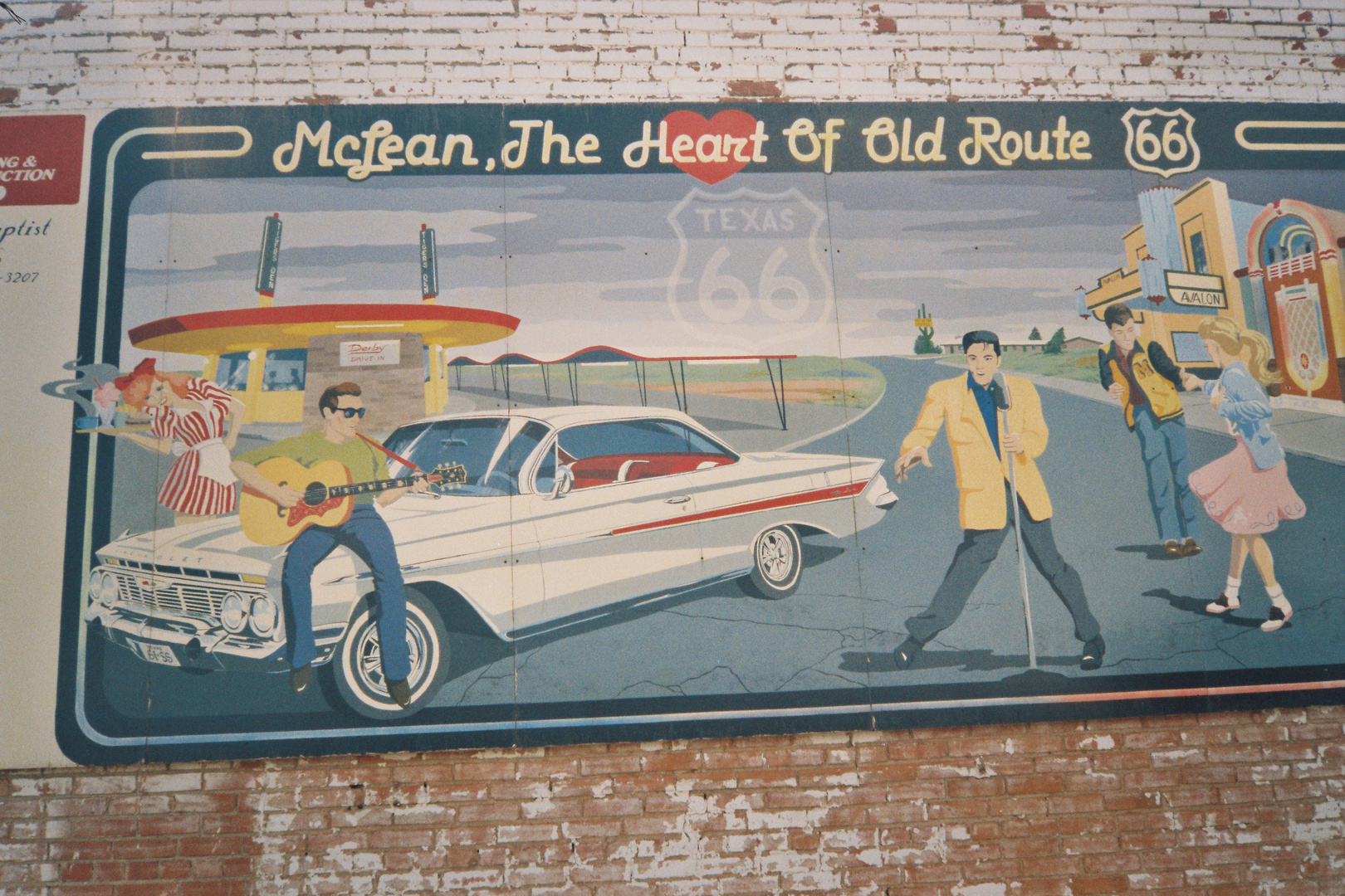 Route 66:  Wallpainting in McLean - Texas