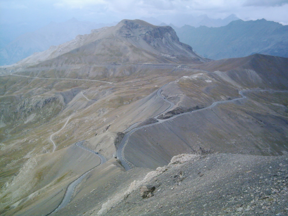 Route de la Bonette - La plus haute d`Europe alt. 2802 m