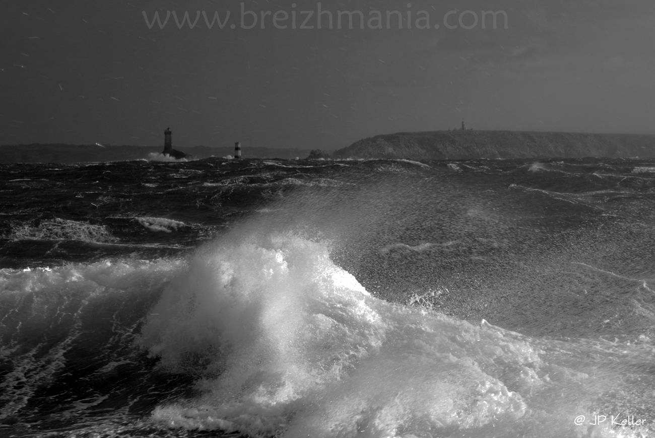 Route ENEZ-SUN le 29/11/2015. Gros temps dans le "RAZ de SEIN" / Pointe du Raz (4)