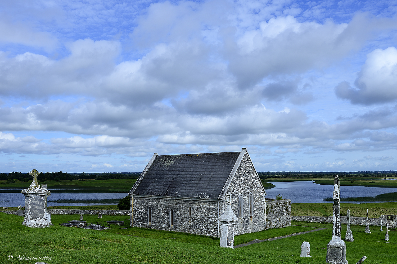 Rovine di Clonmacnoise in Irlanda 