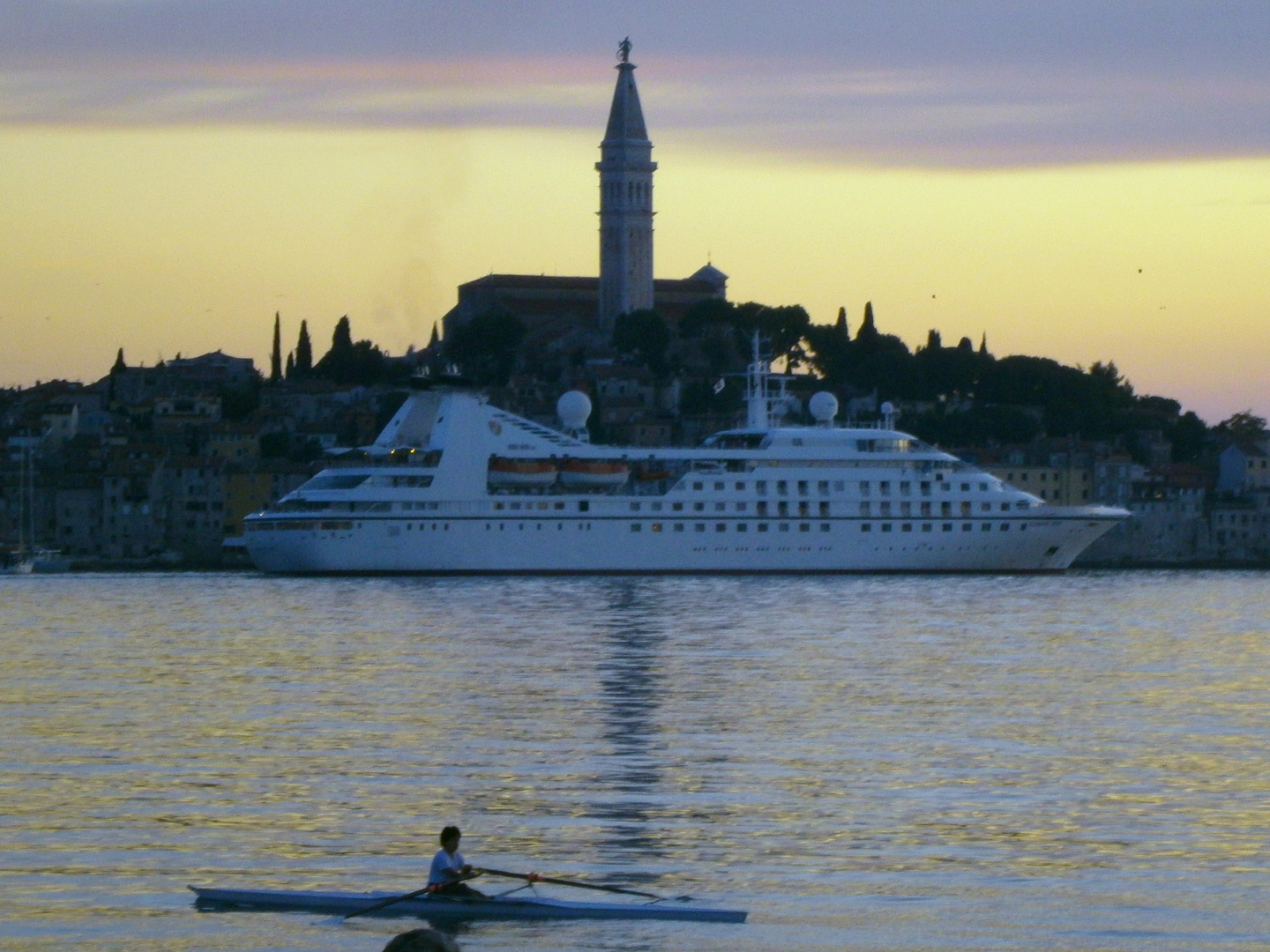 Rovinj am Abend mit Sonnenuntergan