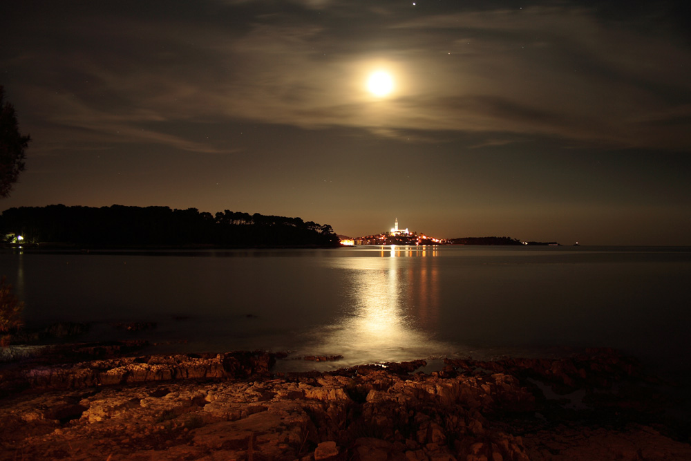 Rovinj bei Nacht