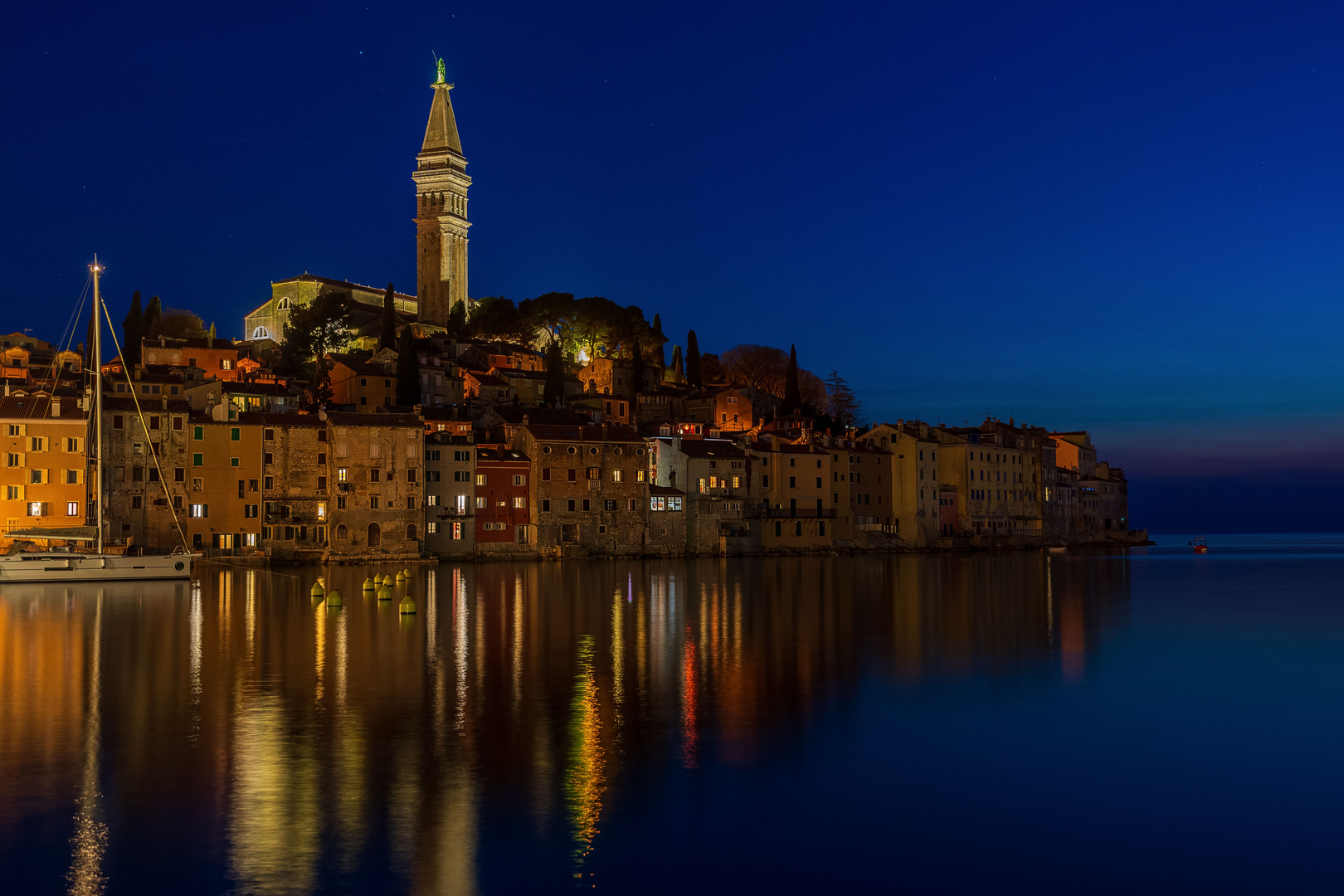 Rovinj bei Nacht