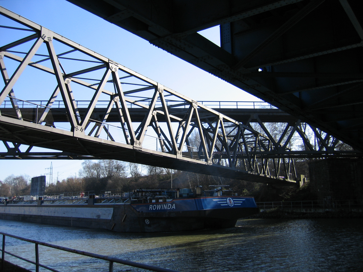 Rowinda Tankschiff auf dem Rhein-Herne-Kanal