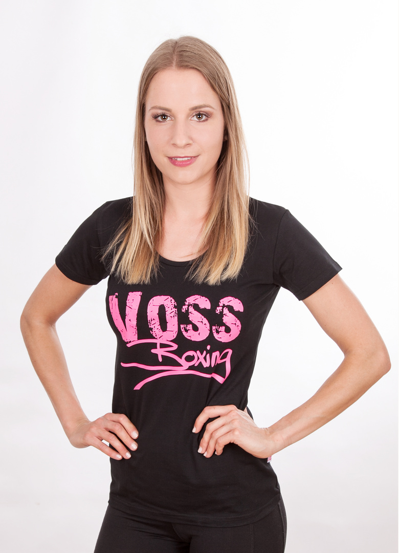 Roxana Langner im neuen VossBoxing Shirt Damen