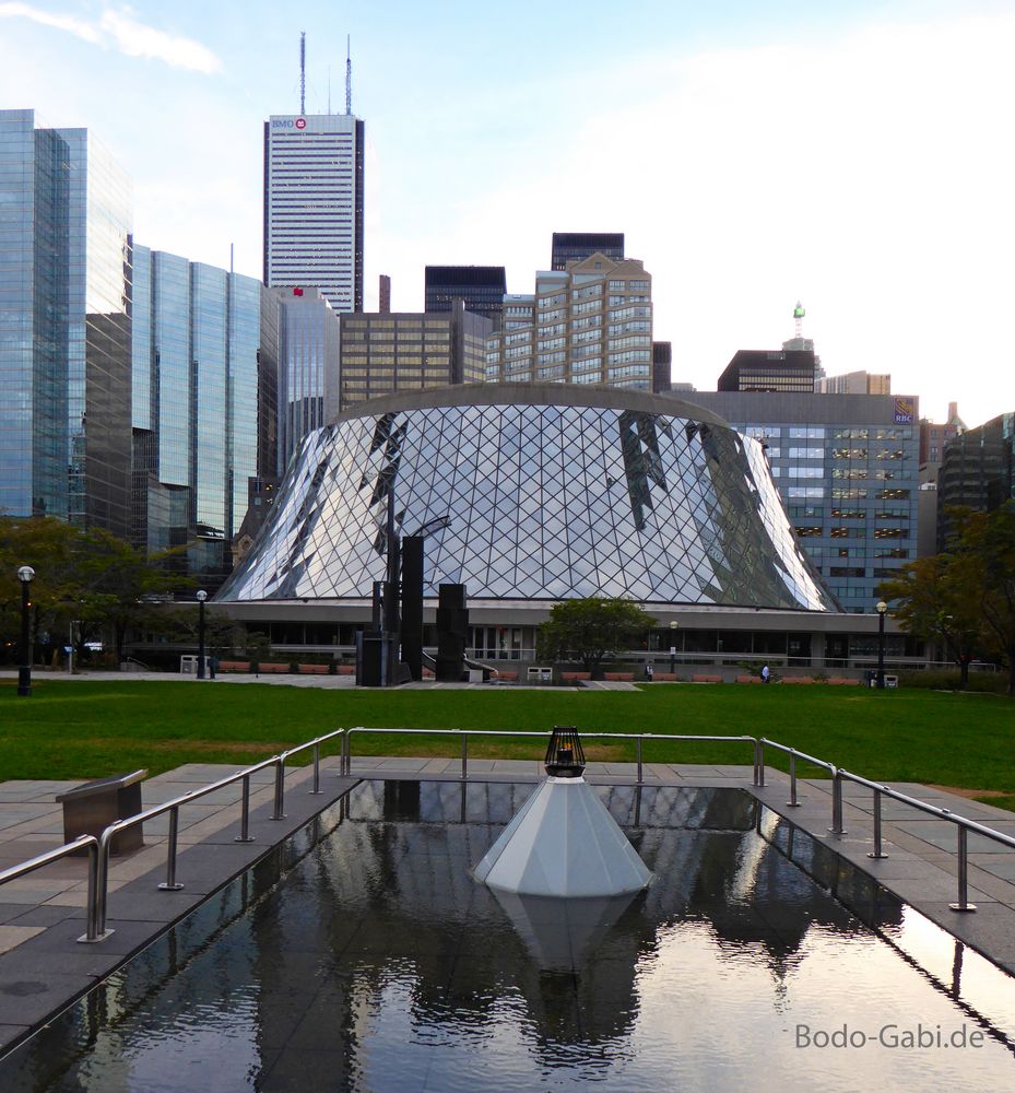 Roy Thomson Hall Bodo Gabi