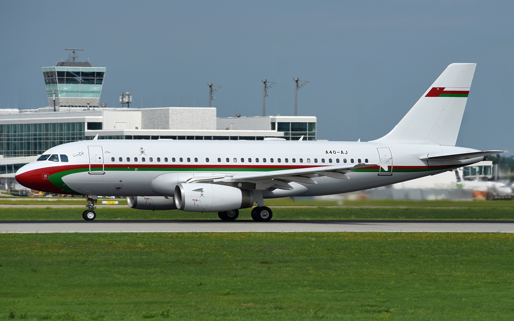 Royal Flight of Oman Airbus A319-133 ACJ A4O-AJ 