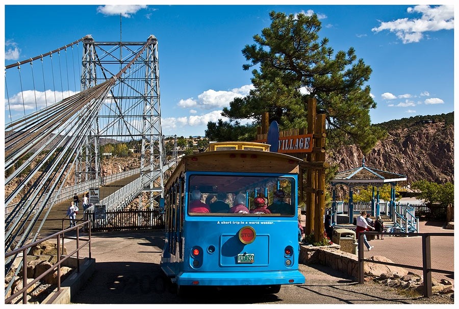 Royal Gorge Bridge , Colorado