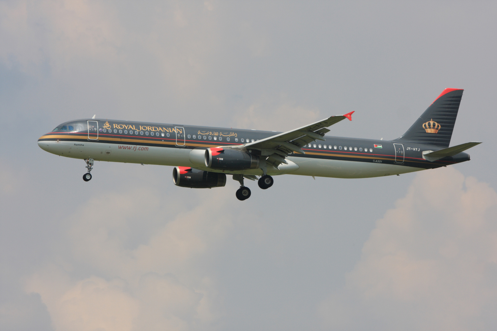 Royal Jordanian A321 JY-AYJ