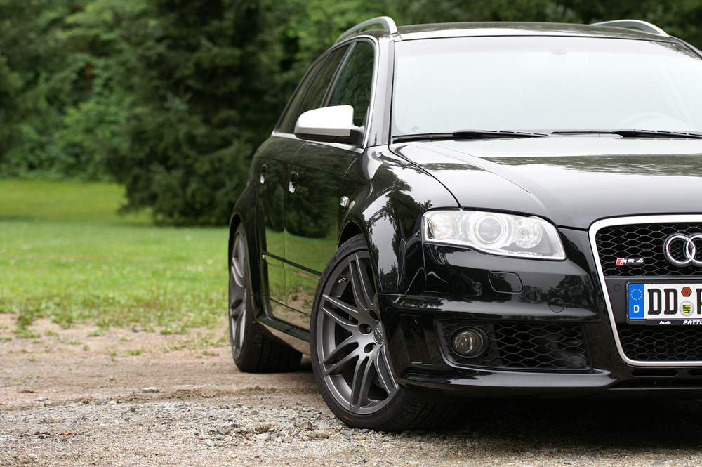 RS4          ))) Achtung Wild!!! (((