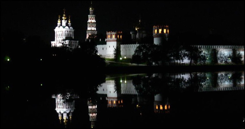 RU - Moskow Nowodewichi konvikt by Night