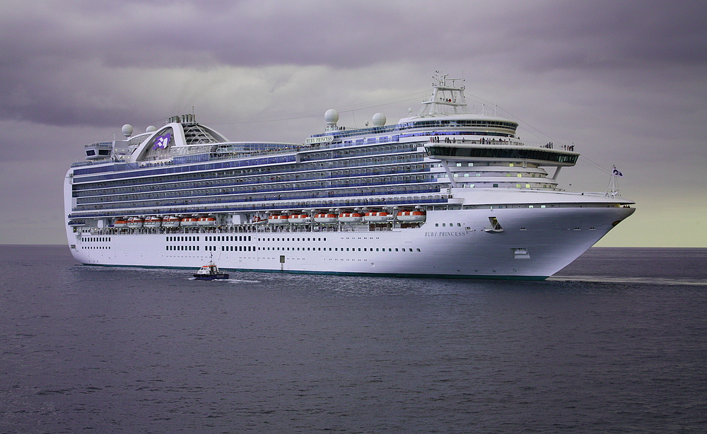 Ruby Princess vor Ponta Delgada / Açores