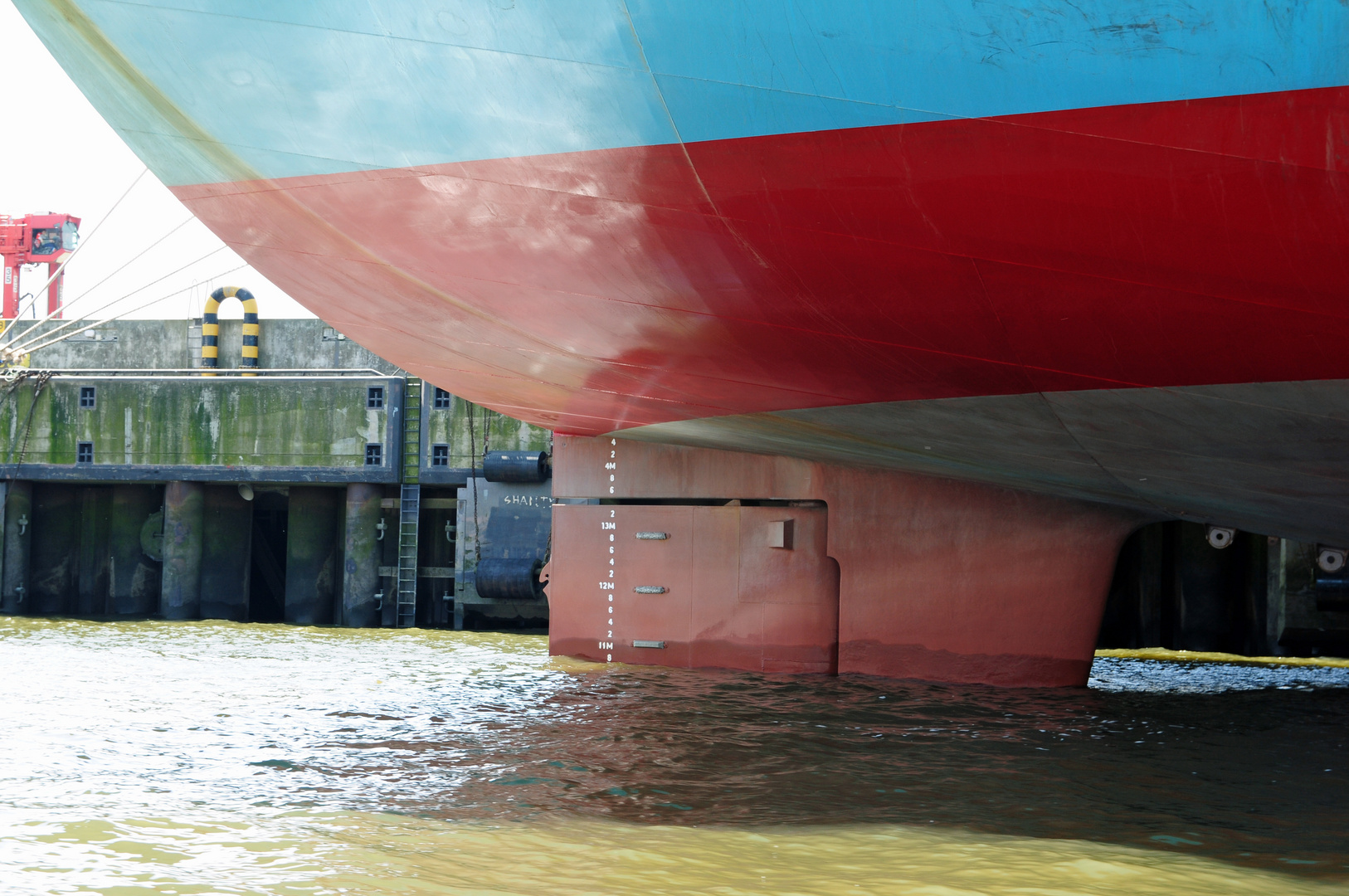 Ruderblatt eines Containerschiffes