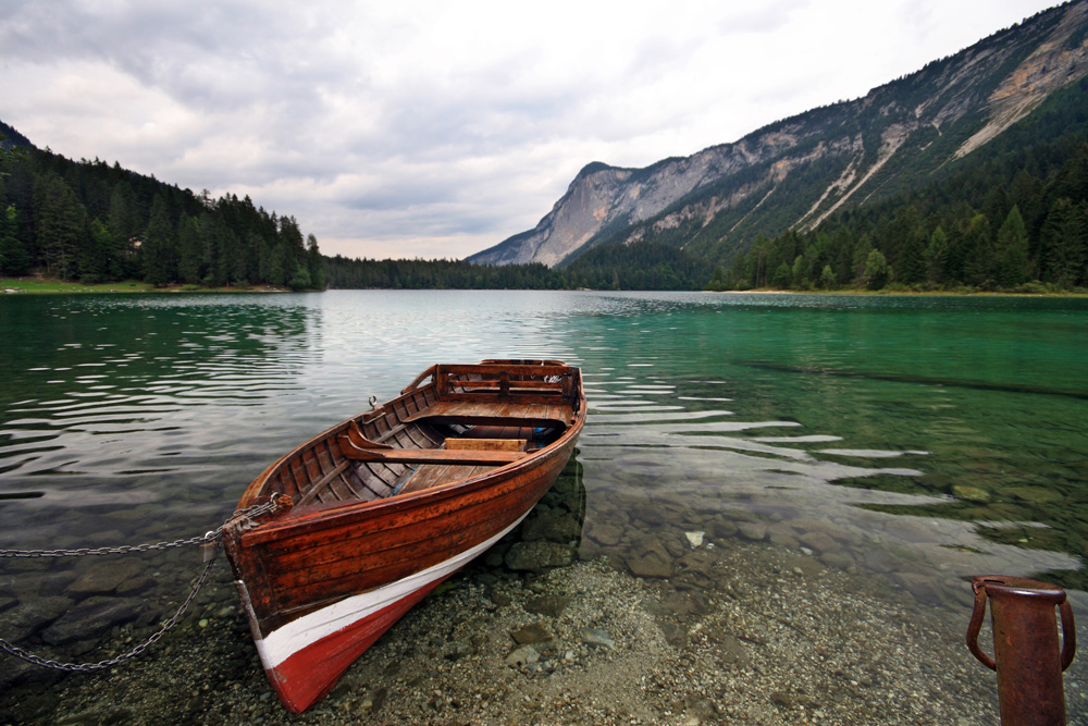 Ruderboot am See